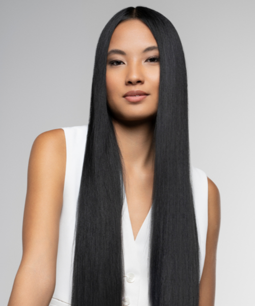 mujer de cabello liso