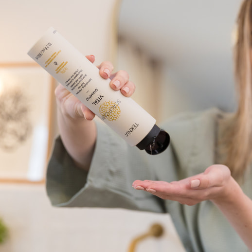 champ&uacute; Teknia Scalp Care VITAL